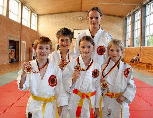 Die Goldmedaillengewinner des Judo-Club Katlenburg
