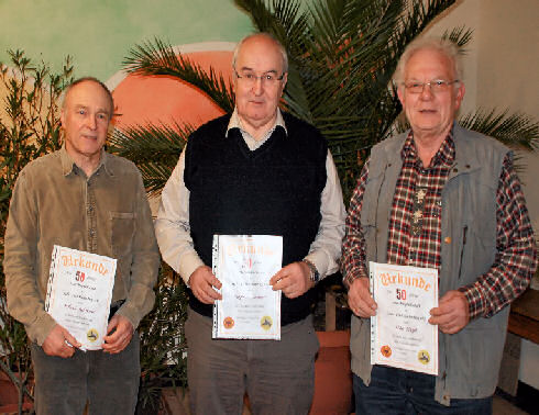 Gründungsmitglieder Roland Rehmann, Siegfried Sommer und Udo Nagel für 50-jährige Vereinszugehörigkeit geehrt